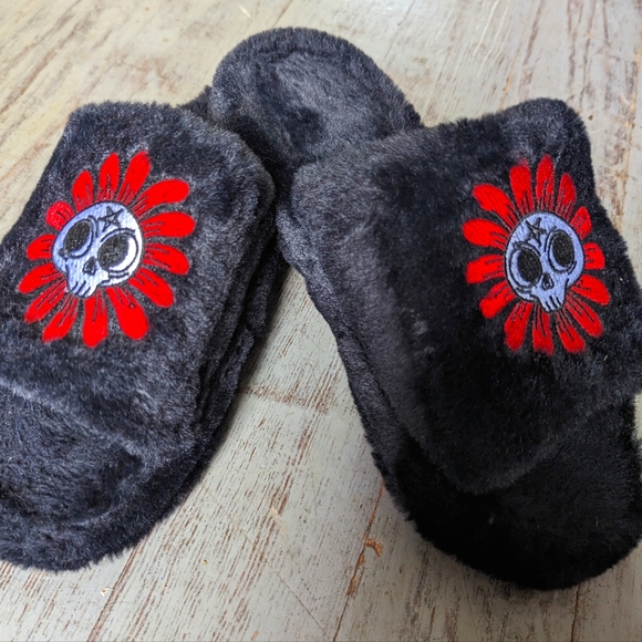 Killstar Gloomy Daze Fur Slippers size 8 - Picture 1 of 3